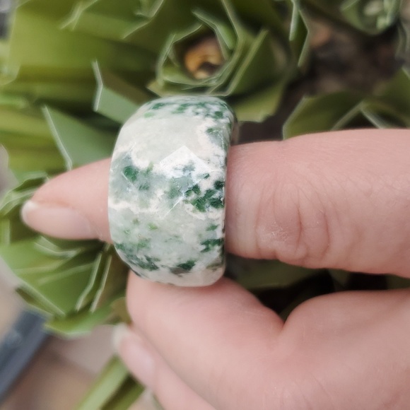 New Faceted Natural Moss Agate Ring. - Picture 14 of 16